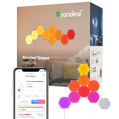 Nanoleaf Shapes Hexagon Starter Kit mit neun sechseckigen LED-Panels an der Wand hinter dem Gaming-Setup